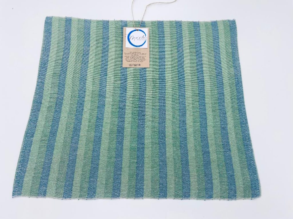 Kék-zöld csíkos csomagoló textil kép 2